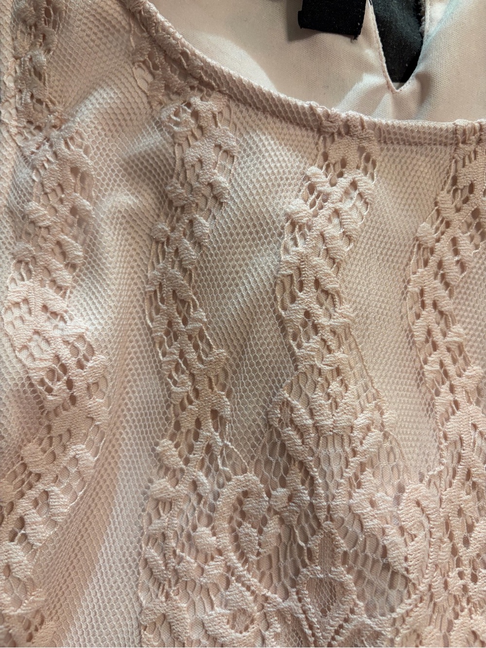Iz Byer Blush Pink Lace Sleeveless Camisole - Picture 3 of 3